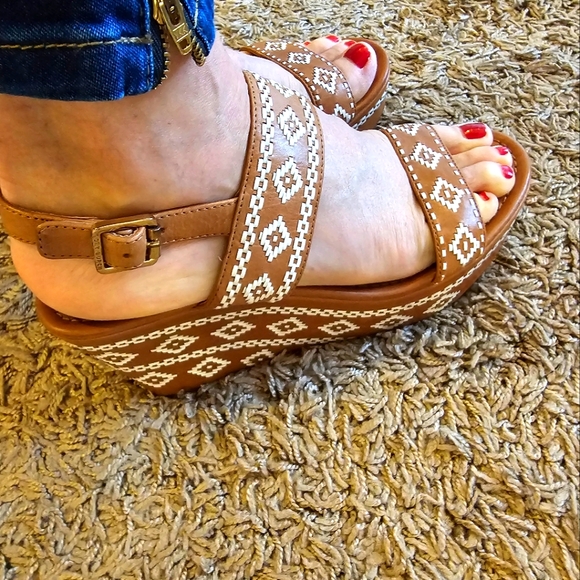 Tory Burch Shoes - Women's Tory Burch ReenaTan Sandals